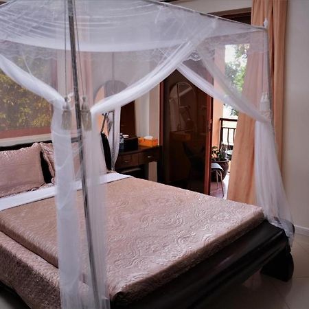 The Palms Beach Hotel And Restaurant Limited Entebbe Dış mekan fotoğraf