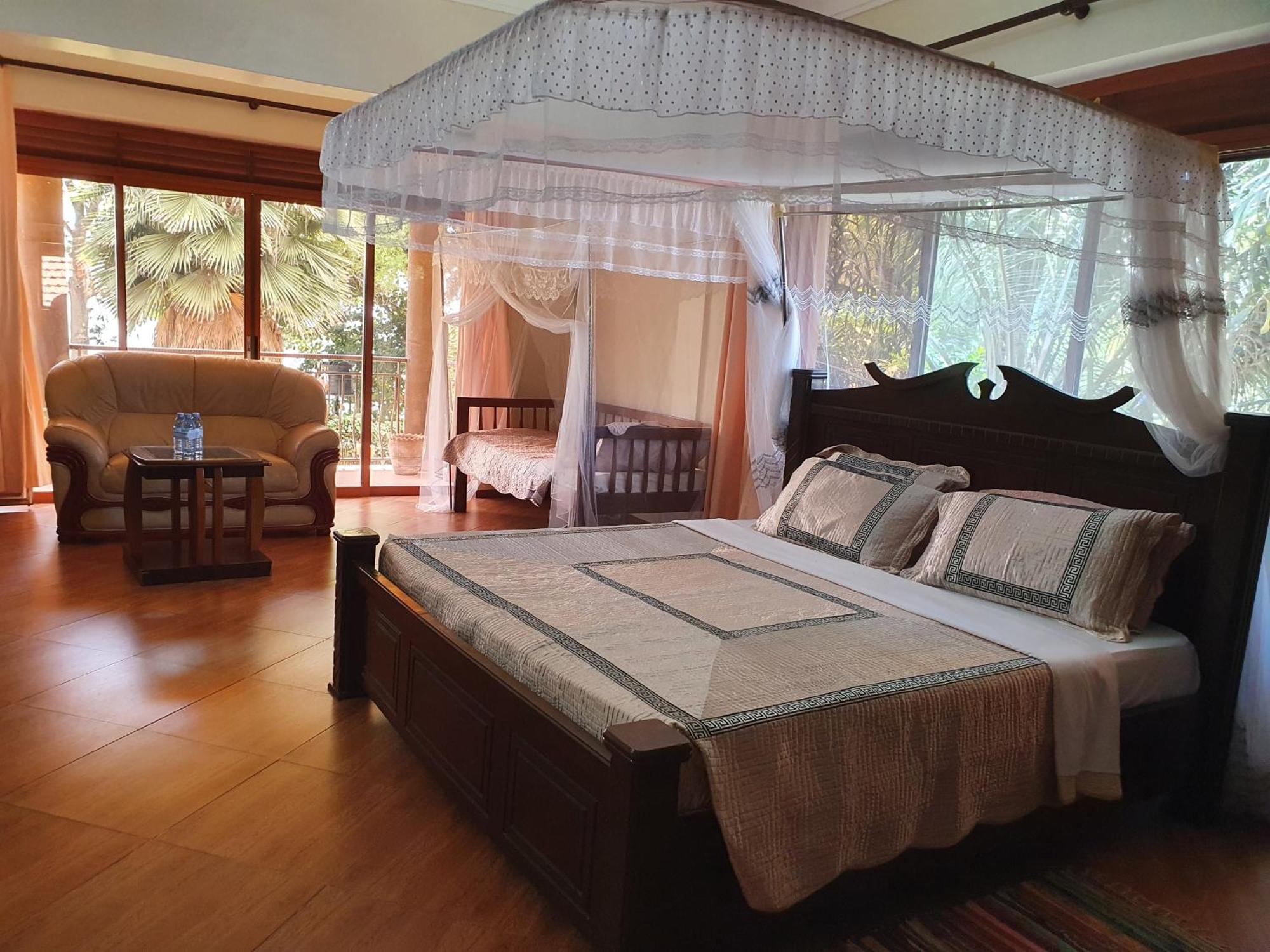 The Palms Beach Hotel And Restaurant Limited Entebbe Dış mekan fotoğraf