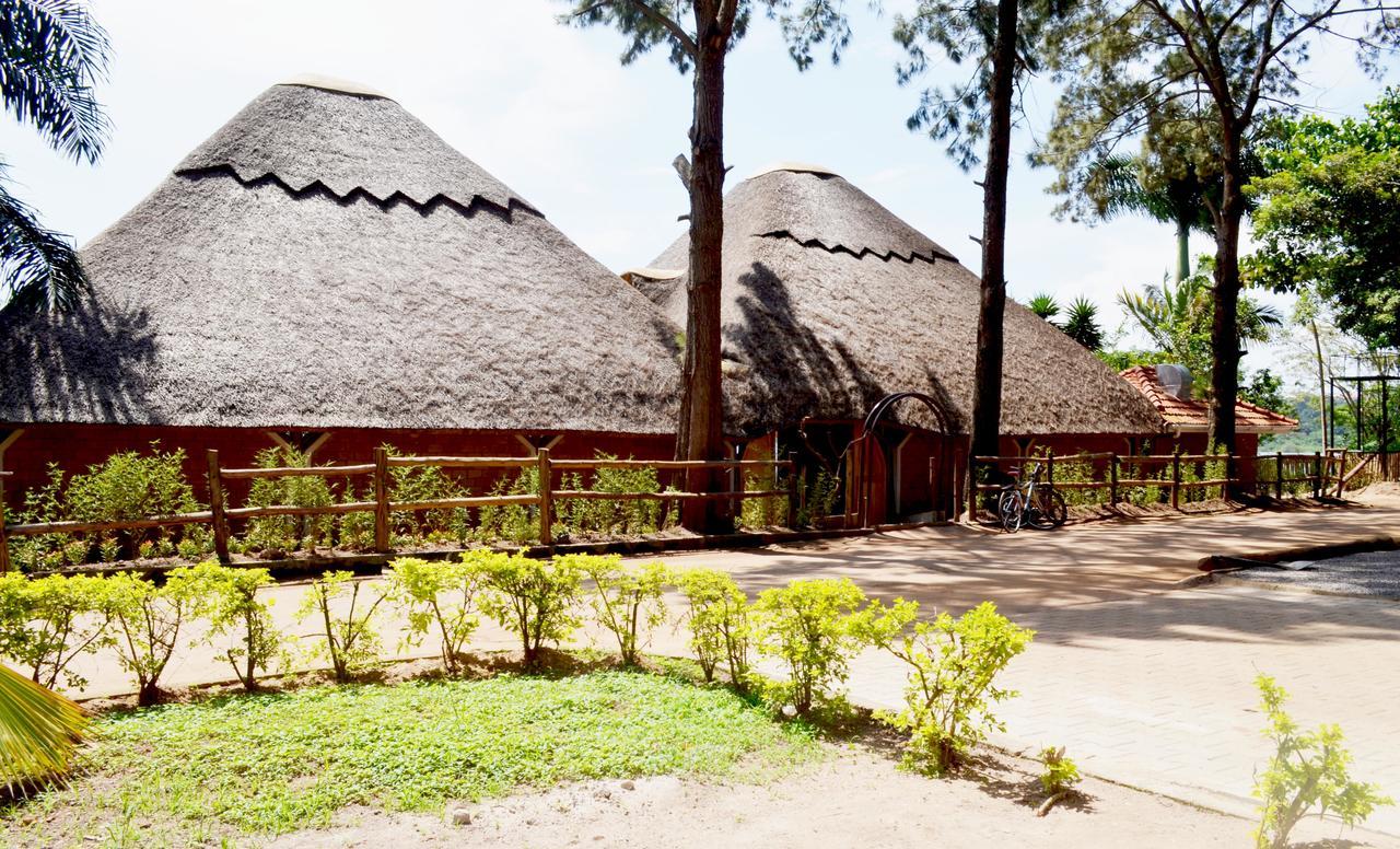 The Palms Beach Hotel And Restaurant Limited Entebbe Dış mekan fotoğraf