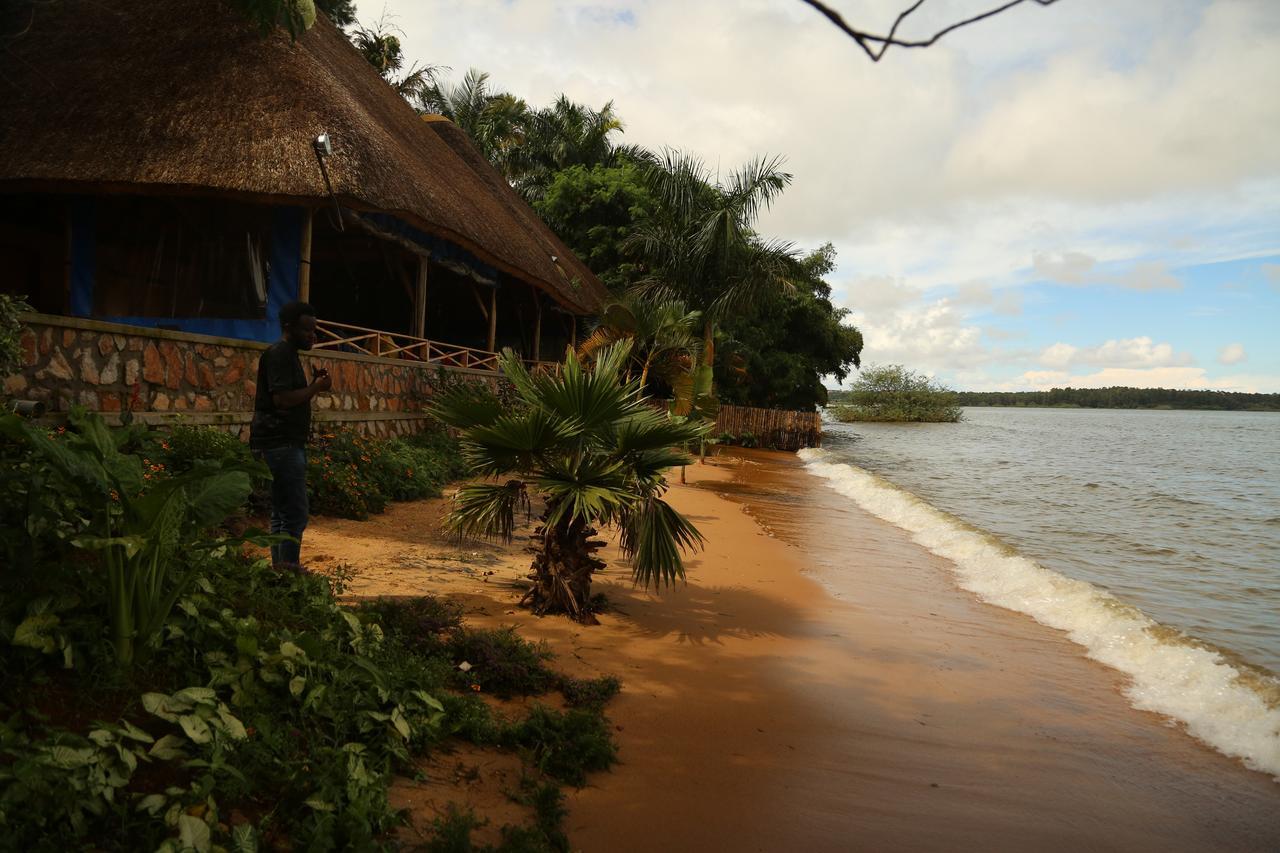The Palms Beach Hotel And Restaurant Limited Entebbe Dış mekan fotoğraf