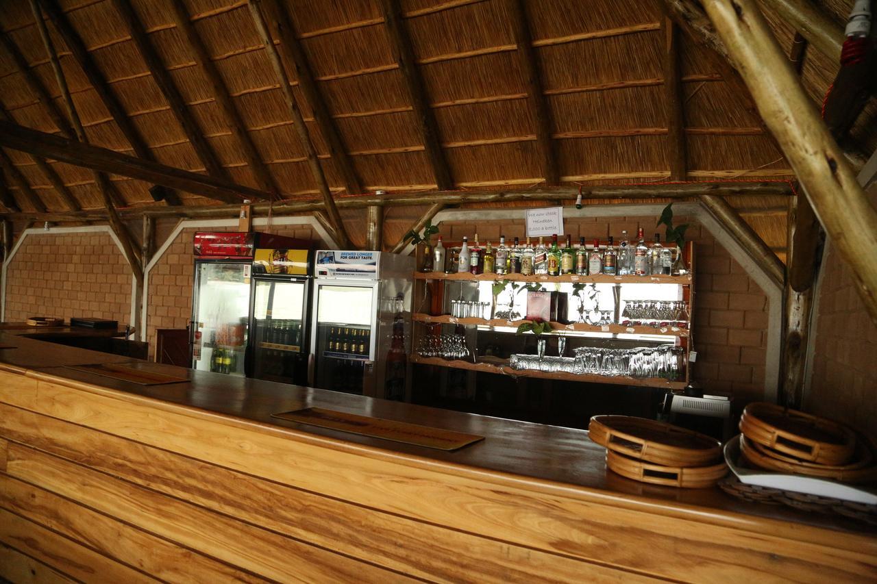 The Palms Beach Hotel And Restaurant Limited Entebbe Dış mekan fotoğraf